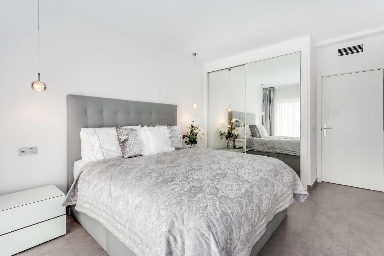 By Riva - Designer 1 Bedroom Apartment In The Centre Of Marbella